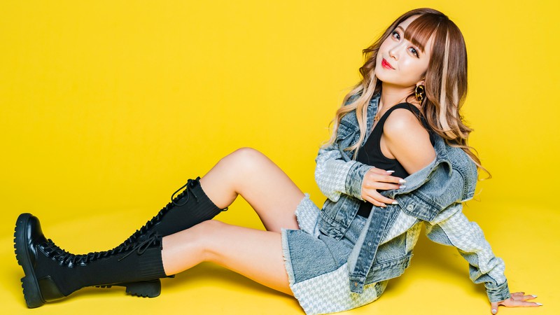 【口喧嘩最強ギャル】みりちゃむの母と父親が個性的？家族の情報まとめ